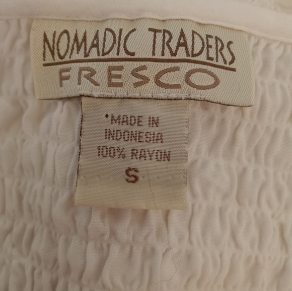 Nomadic Traders Fresco V neck button up size S - Picture 4 of 5